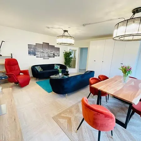 Three Bedrooms In Center With Terrace&parking