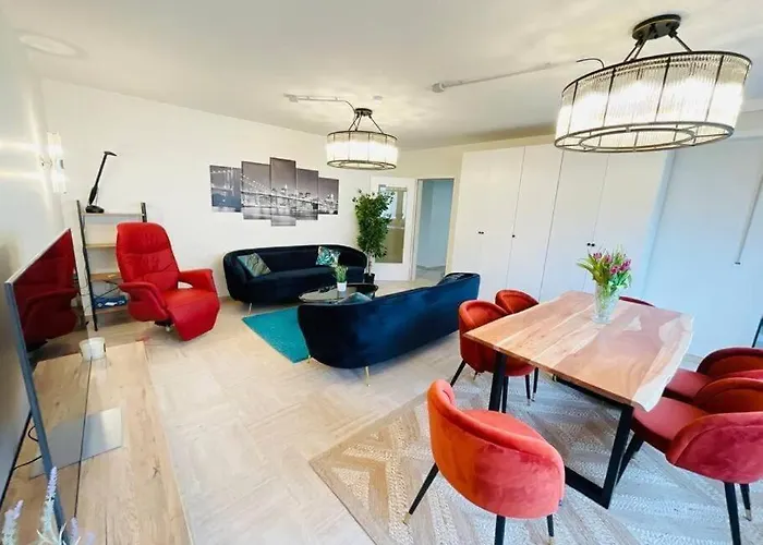 Three Bedrooms In Center With Terrace&parking