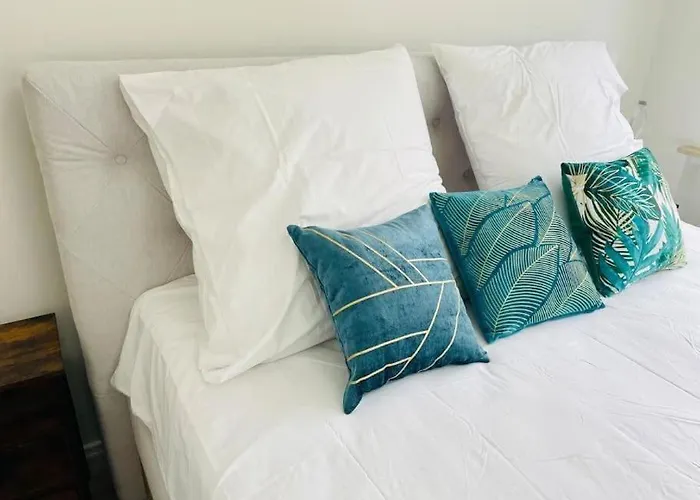 Three Bedrooms In Center With Terrace&parking דירה *