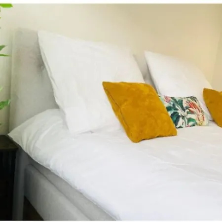 Three Bedrooms In Center With Terrace&parking Appartement