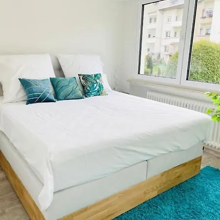 Three Bedrooms In Center With Terrace&parking Appartement *